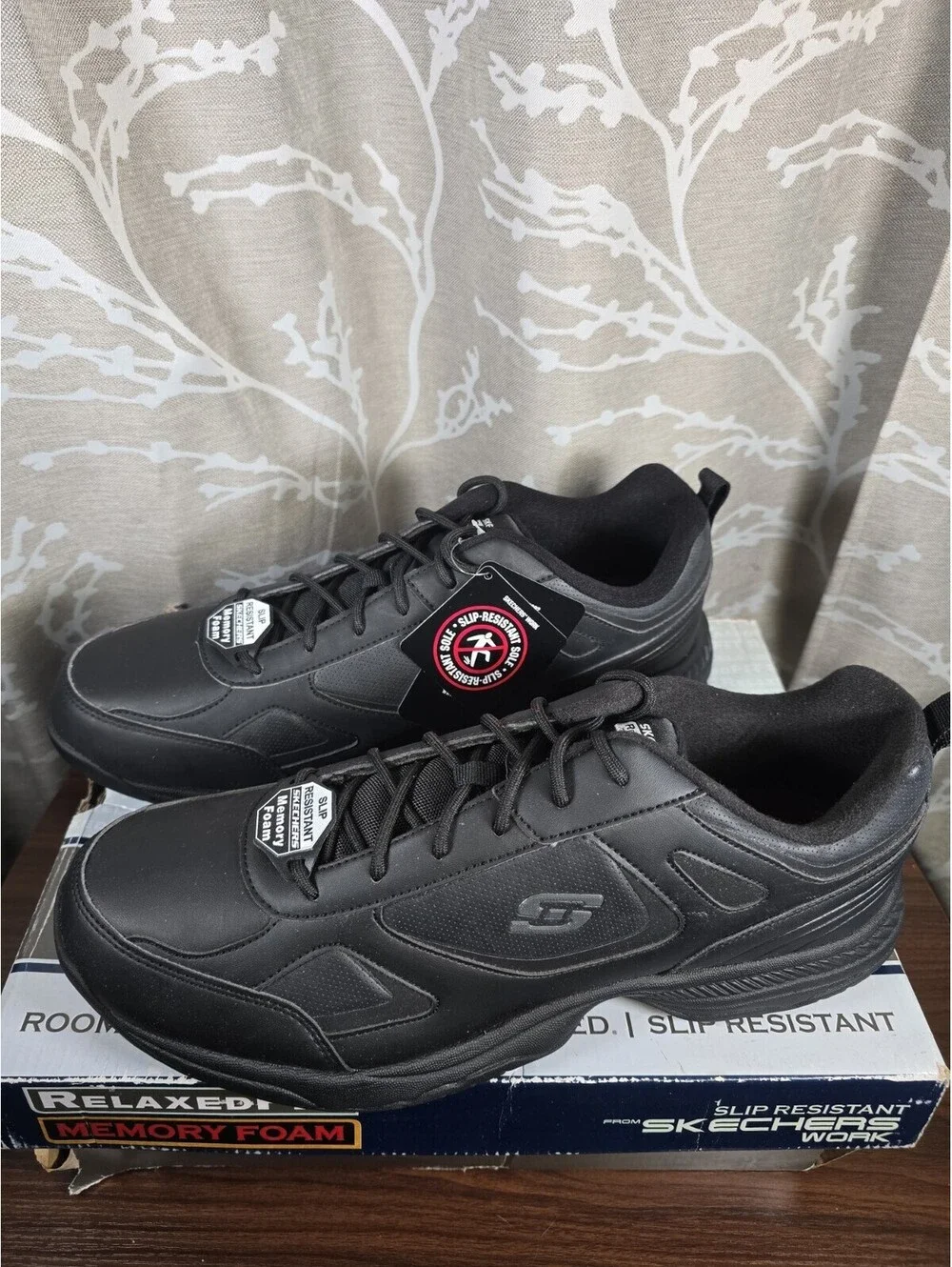 Skechers size 15